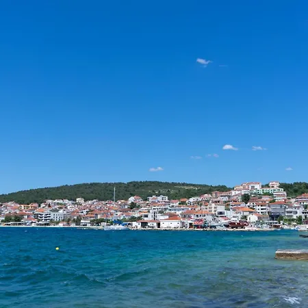 Апартаменты Beata Trogir-okrug Трогир