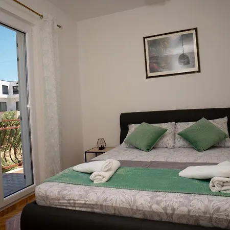 Beata Trogir-okrug * Трогир