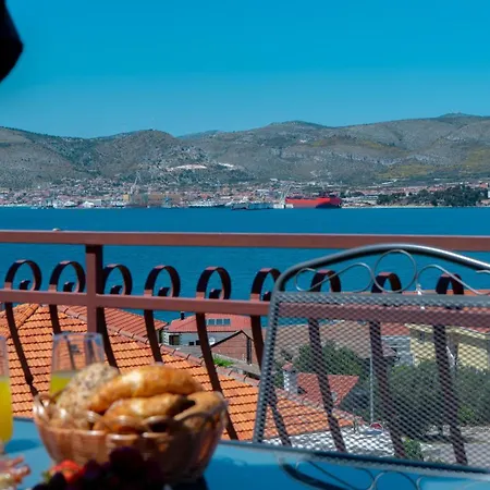 Beata Trogir-okrug * Трогир