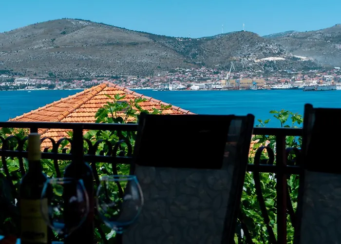 Beata Trogir-okrug Appartement