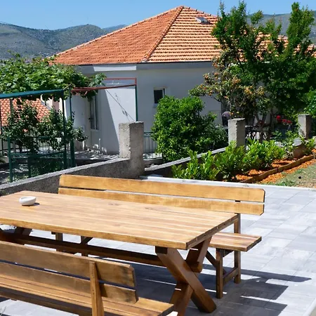 Beata Trogir-okrug Apartment *